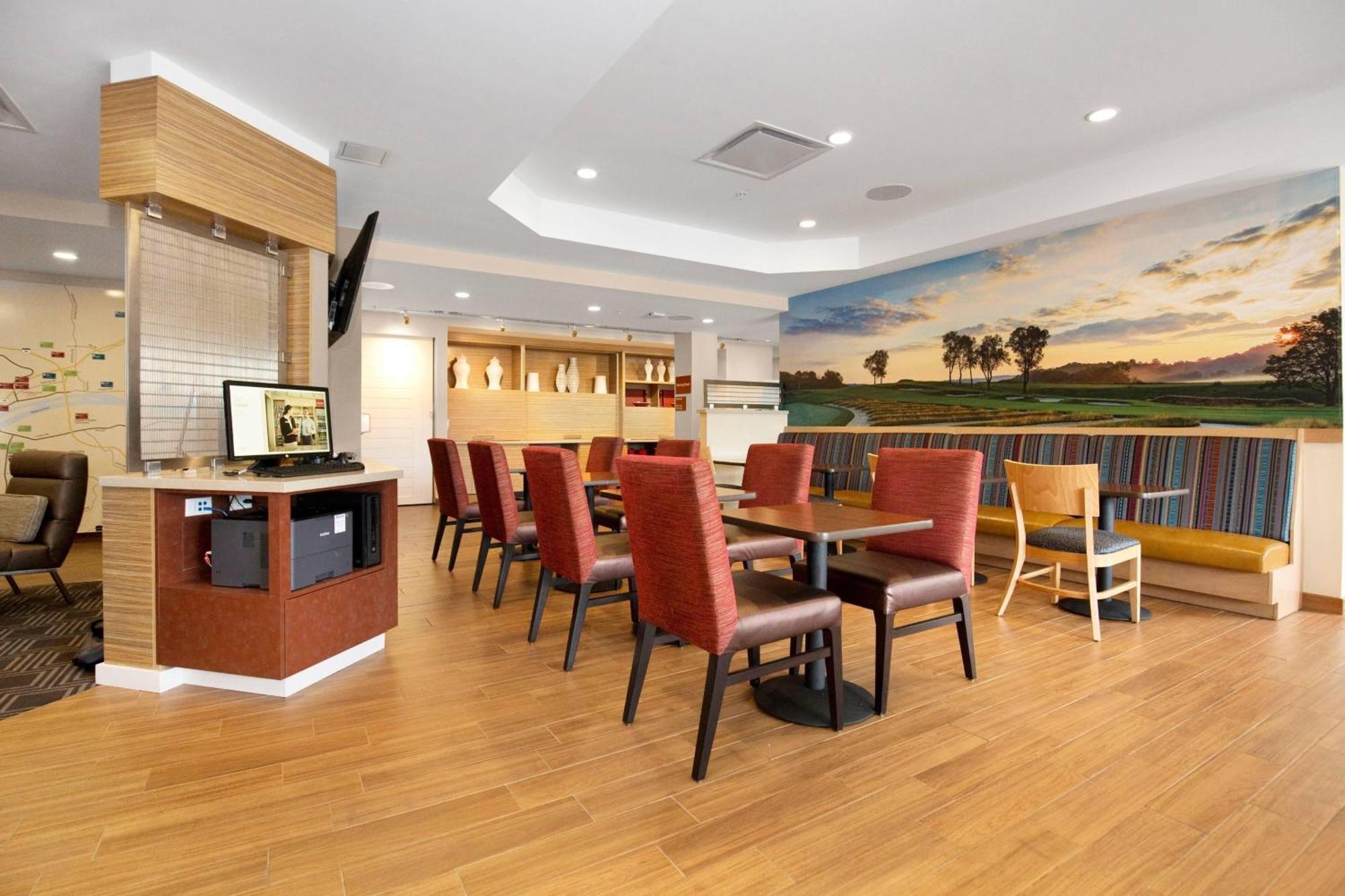 Towneplace Suites By Marriott Pittsburgh Harmarville Eksteriør billede