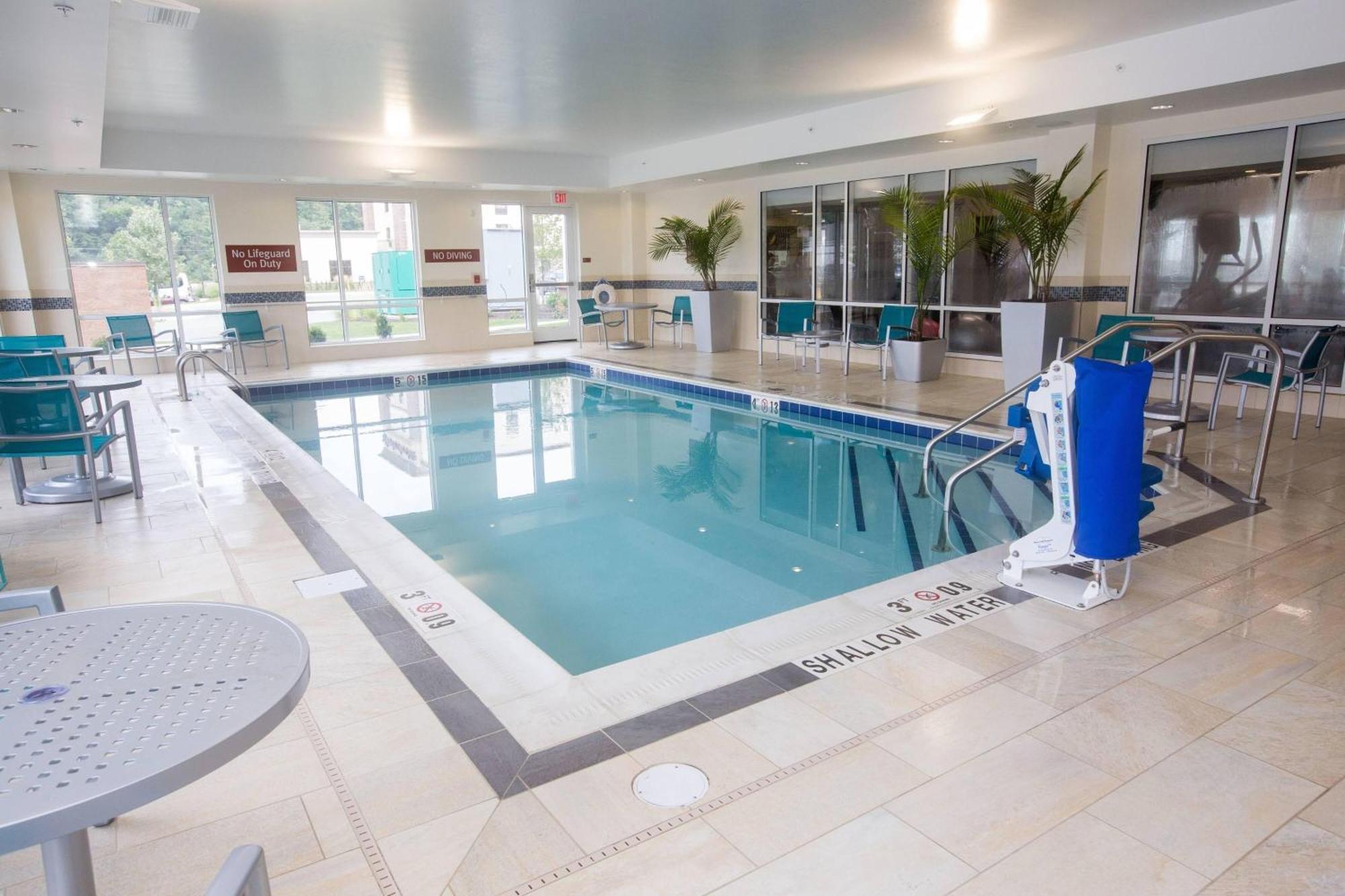 Towneplace Suites By Marriott Pittsburgh Harmarville Eksteriør billede