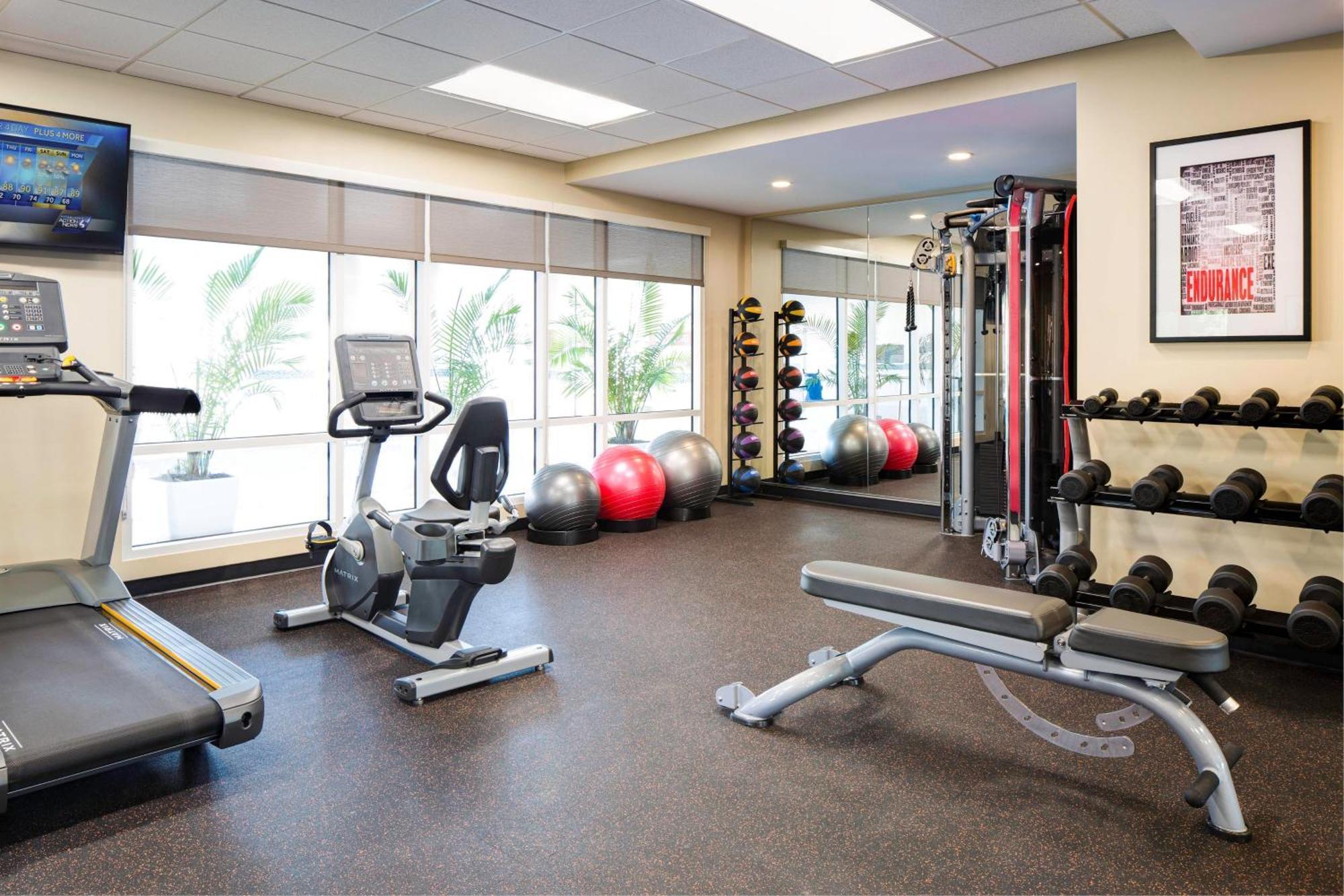 Towneplace Suites By Marriott Pittsburgh Harmarville Eksteriør billede