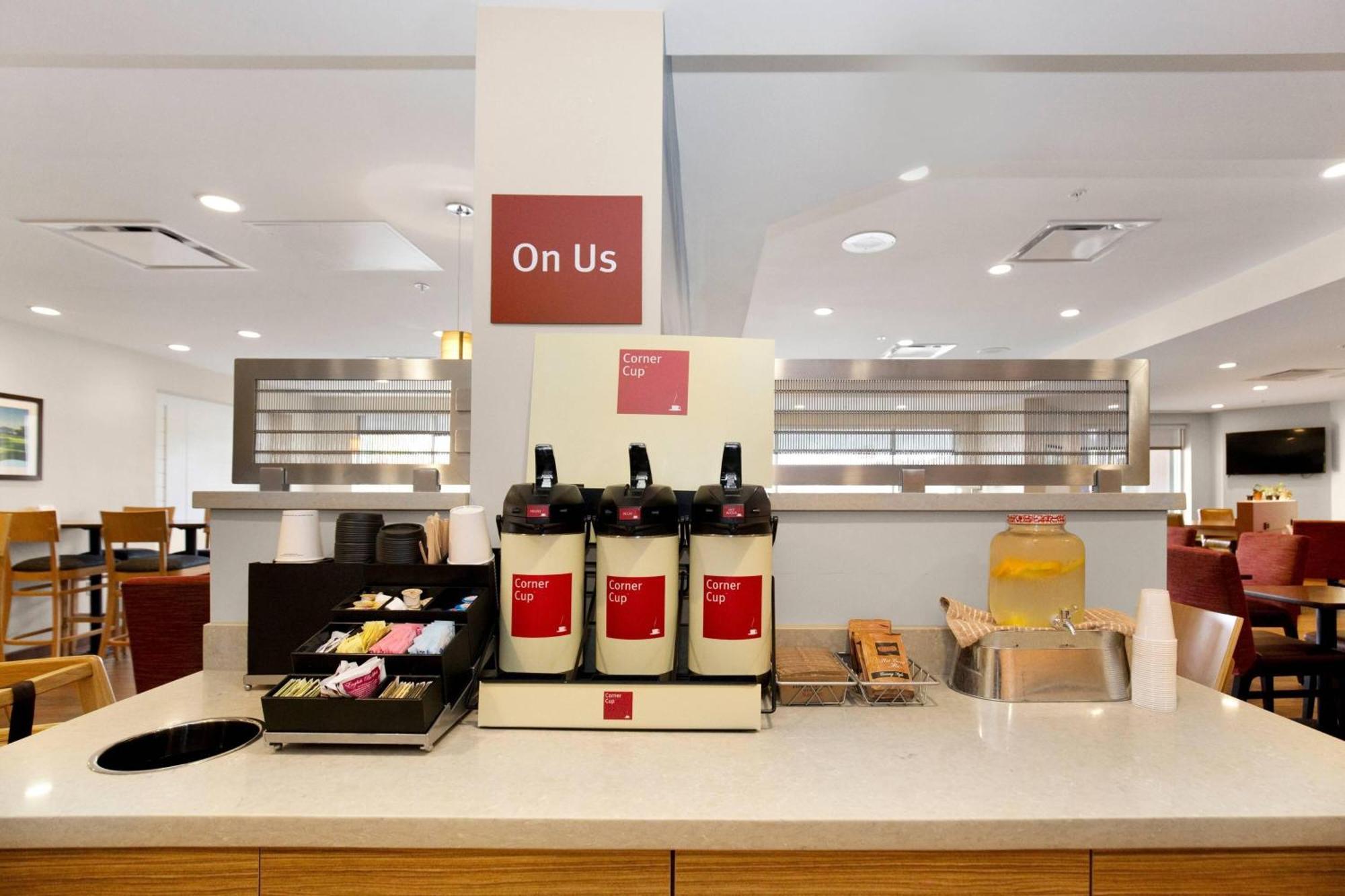 Towneplace Suites By Marriott Pittsburgh Harmarville Eksteriør billede